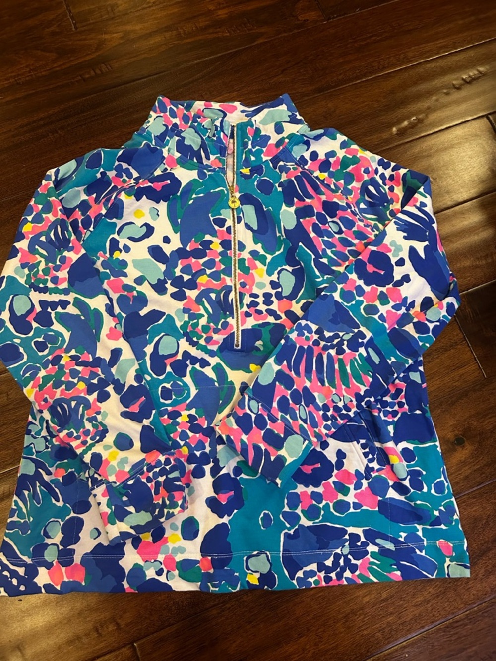 Lilly Pulitzer women’s popover  - Blue, Pink & Teal Abstract Floral